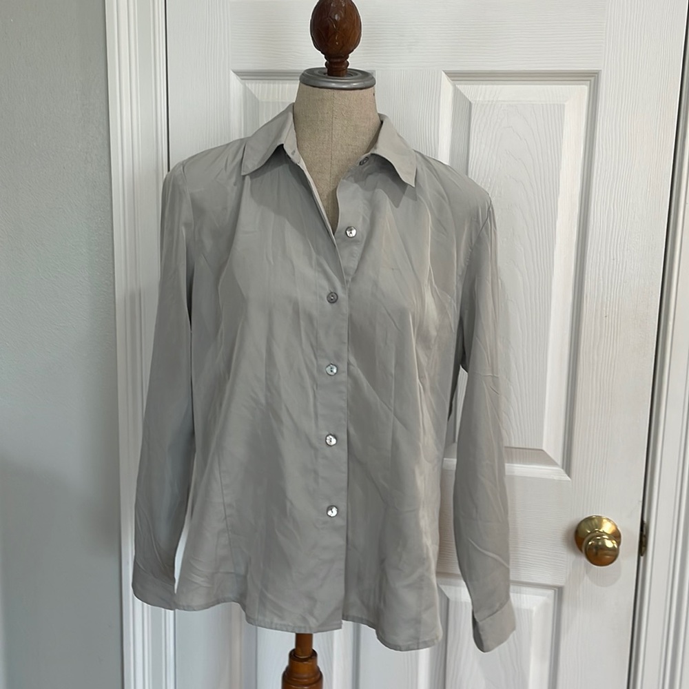 Madison studio shirt button down collar, long sleeve gray women’s size 12